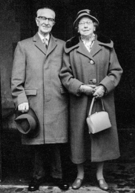 Arthur and Mary, the first generation of Dennetts.