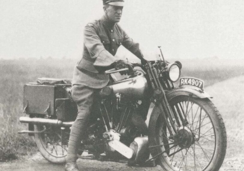 Lawrence on the Brough Superior SS100 that he called 'George V.' Image: Creative Commons.