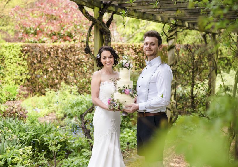 A Rutland wedding at Barnsdale Gardens, image by Amanda Forman Photography.